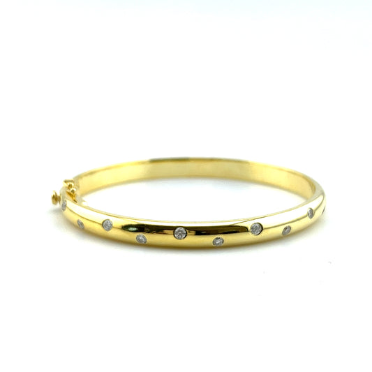 Constant Oval Bangle